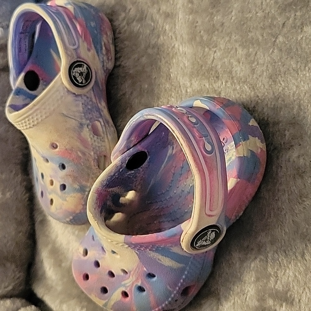 Kids Multicolor Clogs - Picture 2 of 5
